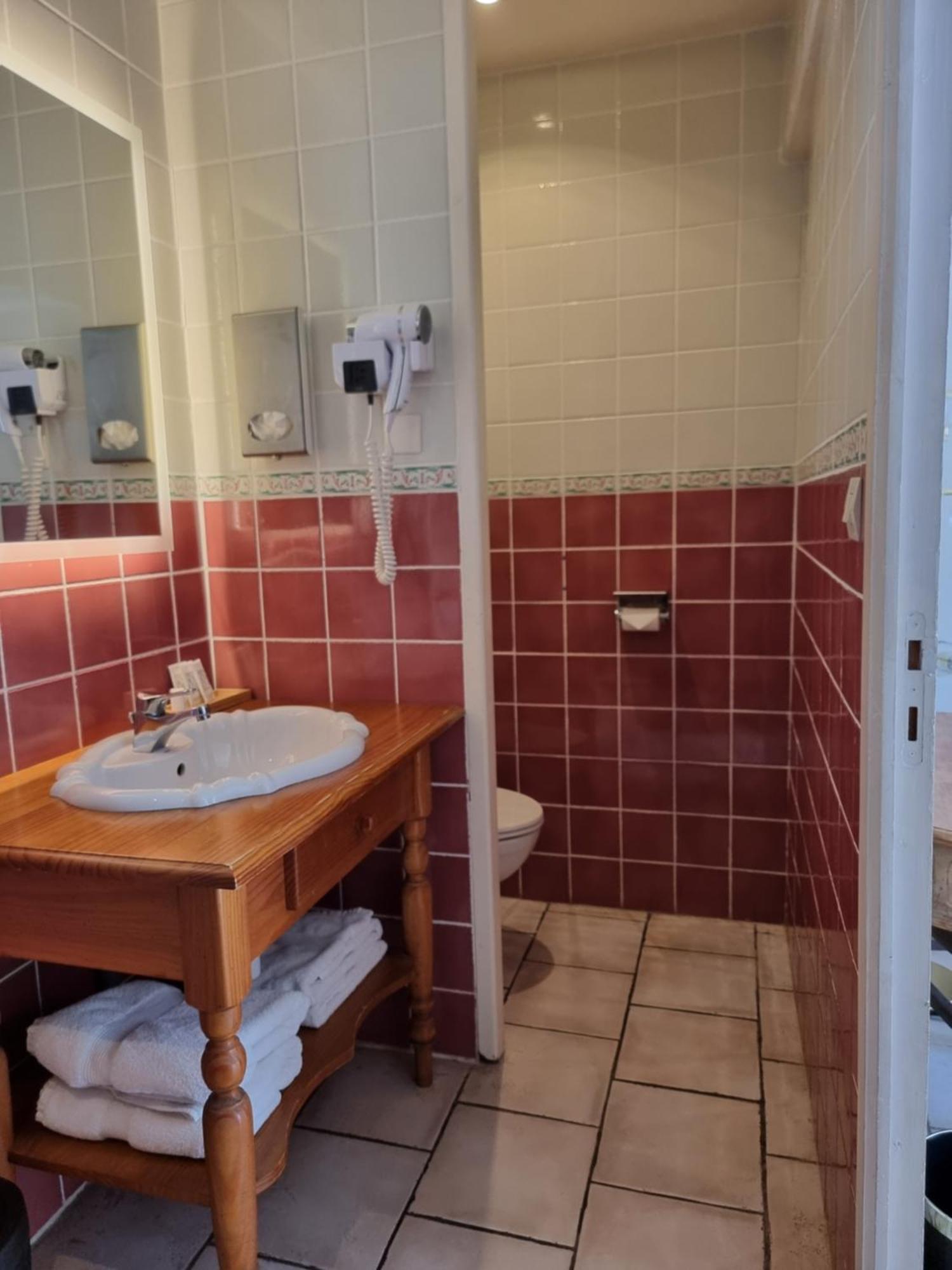 Le Relais Des Dalles - Hotel & Restaurant Sassetot-le-Mauconduit Εξωτερικό φωτογραφία